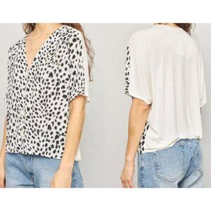 Express Short Sleeve Black & White Animal Print Button Blouse Small
